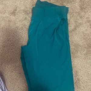Adar Pro scrub set